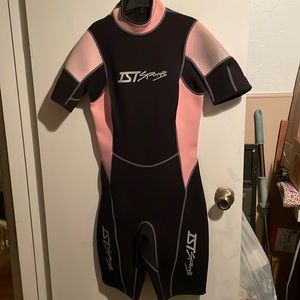 Size 11 womans short wetsuit